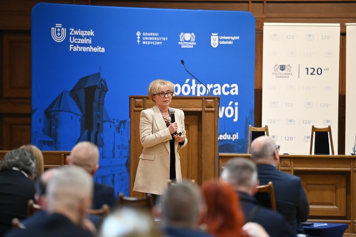 prof. Ewa Klugmann-Radziemska z PG  podczas wystąpienia na Konwencie Gospodarczym FarU