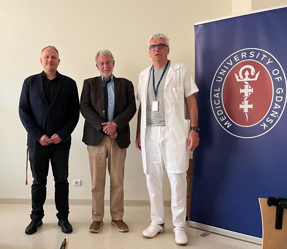 od lewej: dr Mateusz Czajkowski, prof. Olivier Hakenberg, prof. Marcin Matuszewski