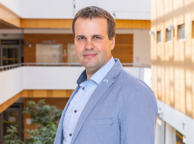 dr hab. Marcin Gruszecki