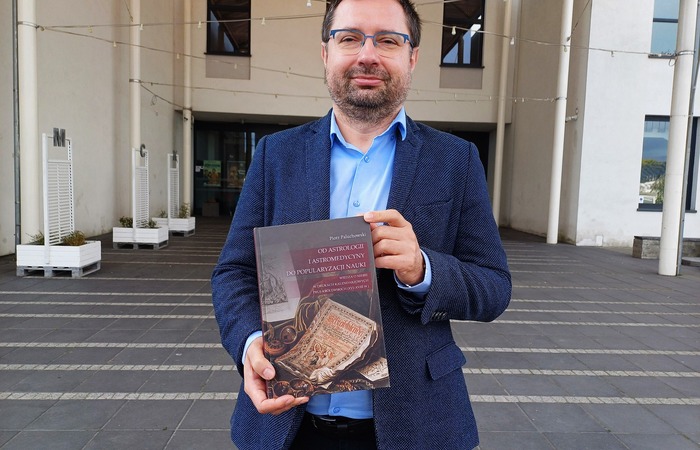 Dr Piotr Paluchowski autorem najlepszej książki roku