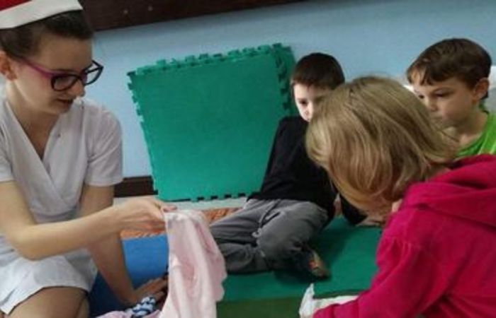 Położne z GUMed w gdańskiej szkole