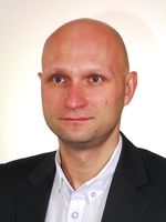 dr Daniel Ślęzak