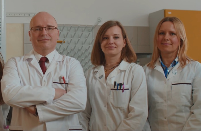 od lewej: prof. Michał Żmijewski, dr Justyna Wierzbicka i dr Anna Piotrowska