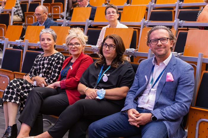 od lewej: dr hab. Elżbieta Senkus-Konefka, prof. uczelni, prof. Edyta Szurowska, Dorota Kuzimska, dr hab. Tomasz Stefaniak