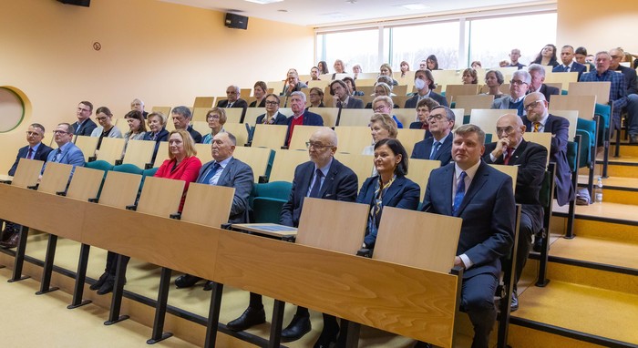 P.Sudara_-_nadanie_sali_wykładowej_imienia_prof._Stefana_Raszei_(39).jpg