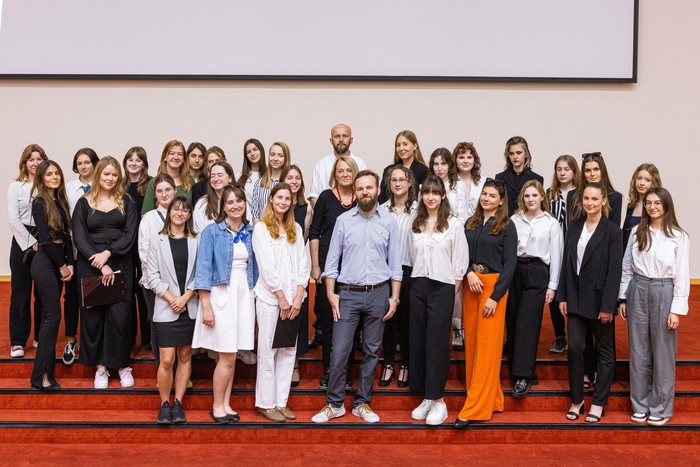 konferencja.jpg