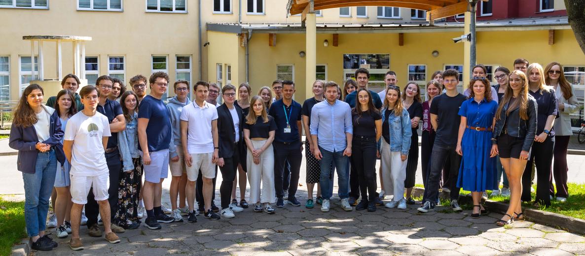 Zdjęcie grupowe uczestników Szkoły Letniej