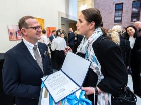 Prof. Michał Markuszewski przyjmujący gratulacje
