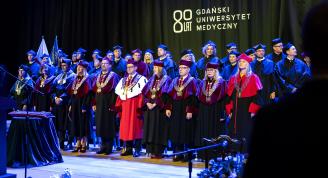 Władze Uczelni podczas uroczystej inauguracji