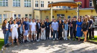 Zdjęcie grupowe uczestników Szkoły Letniej
