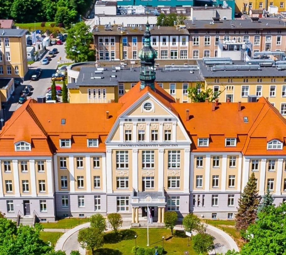 Widok uczelni GUMed z lotu ptaka
