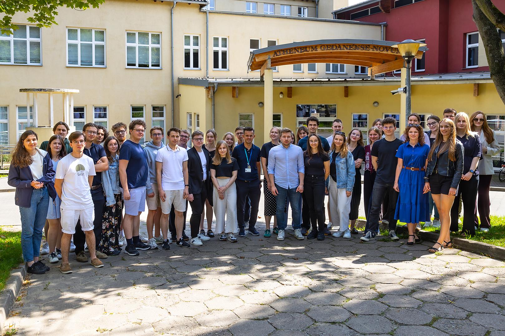 Zdjęcie grupowe uczestników II Kardiologicznej Szkoły Letniej