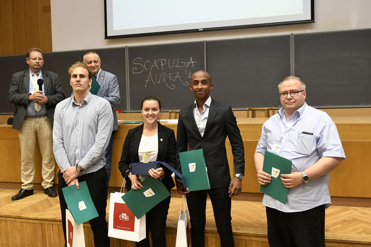 grupa studentów